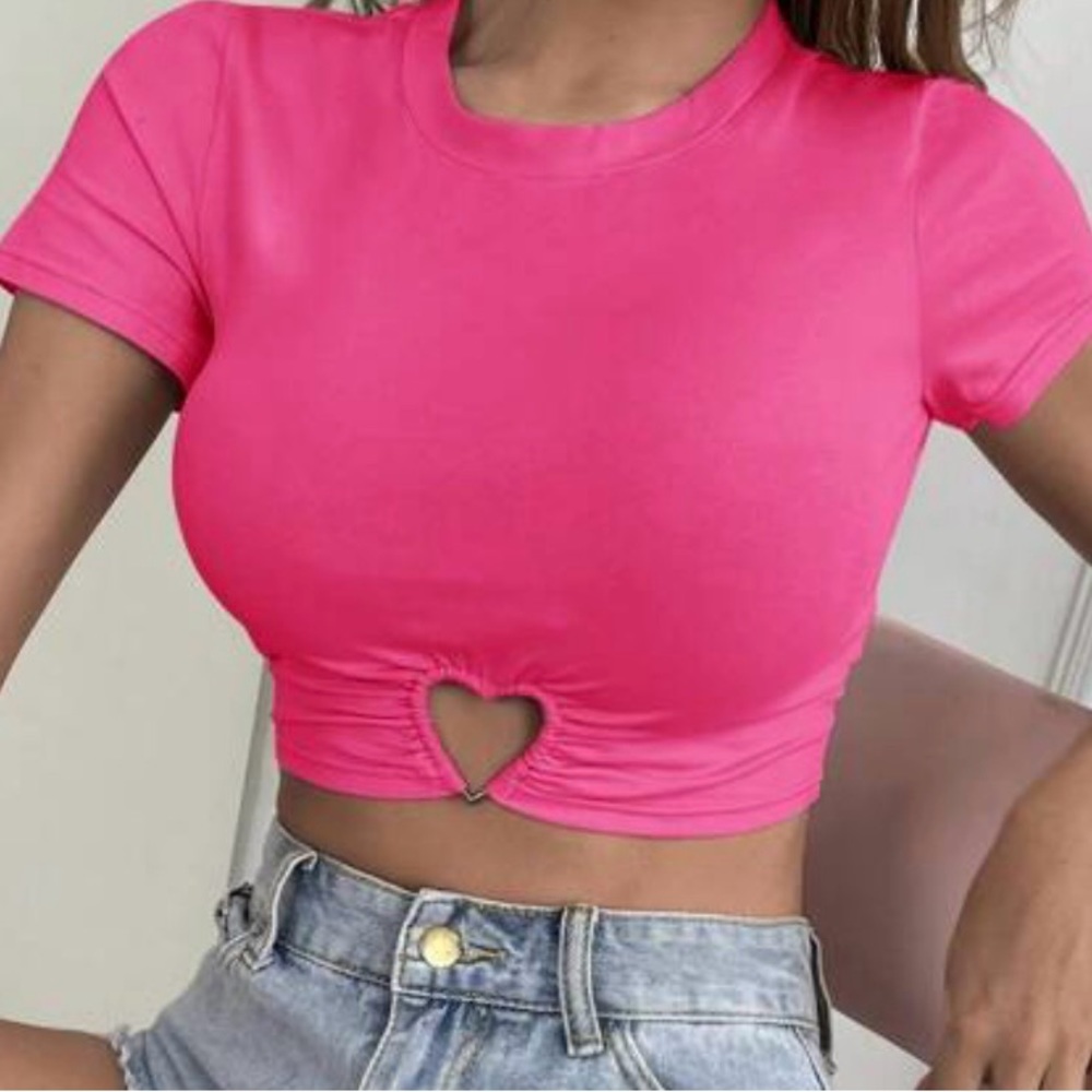 Soft Pink T Shirt Cropped, heart design